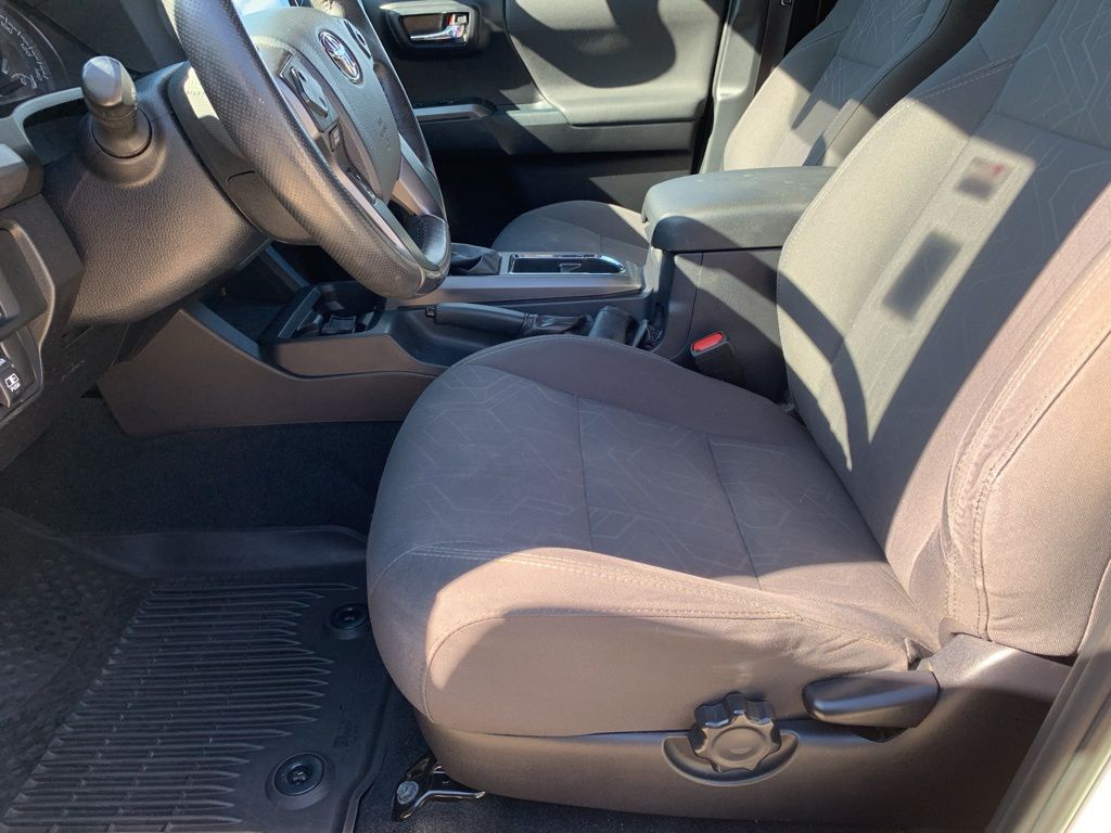 2017 Toyota Tacoma TRD Sport 4x4 Double Cab photo 8