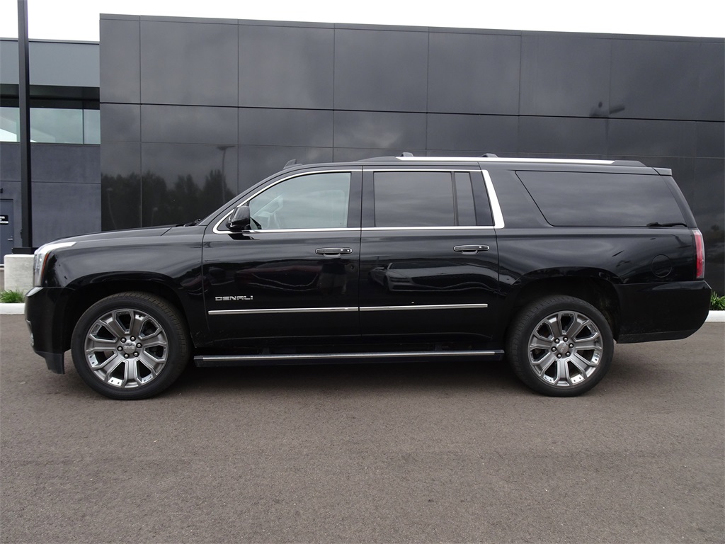 2016 Gmc Yukon XL Denali photo 2