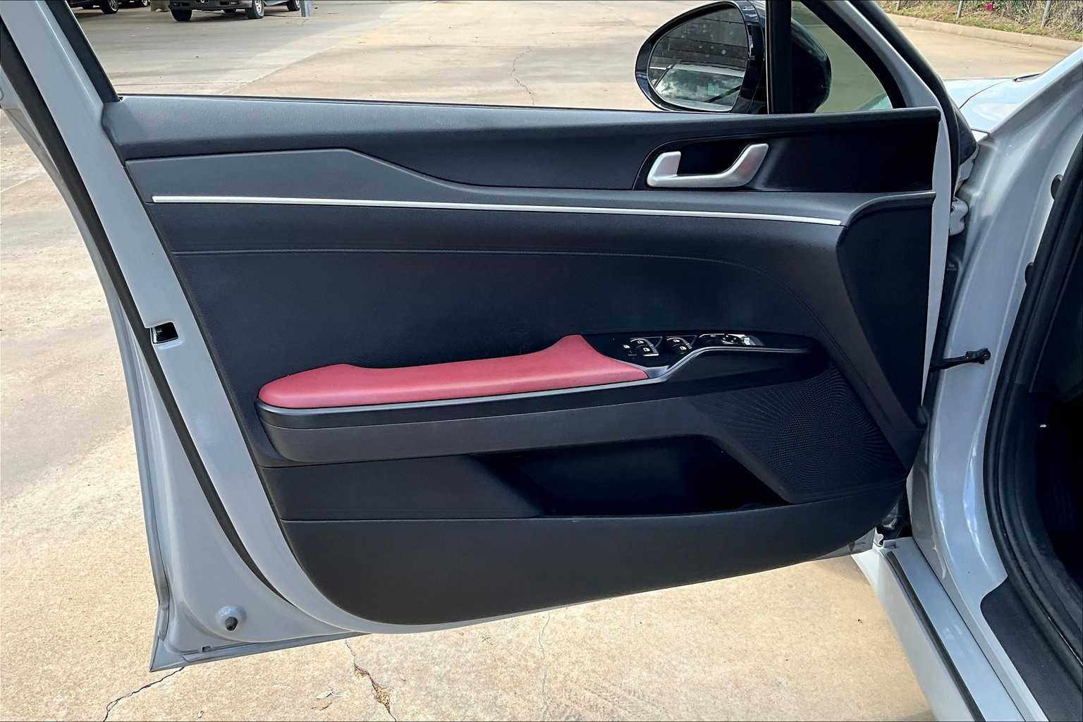 2022 Kia K5 GT-Line photo 24