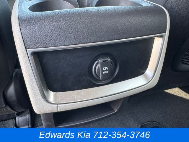 2023 Kia Carnival LX photo 14