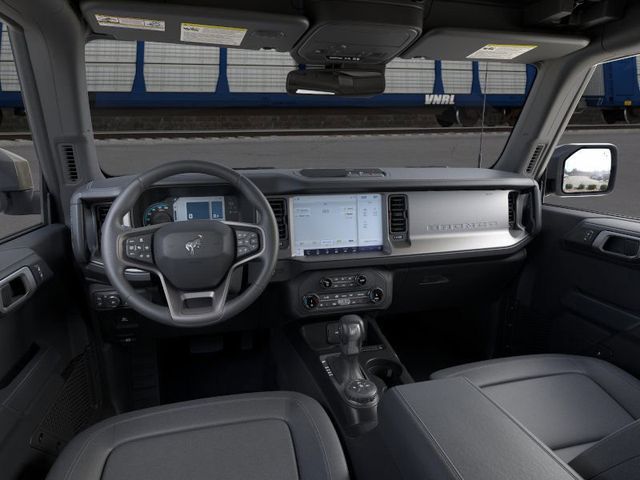 2025 Ford Bronco Outer Banks photo 7