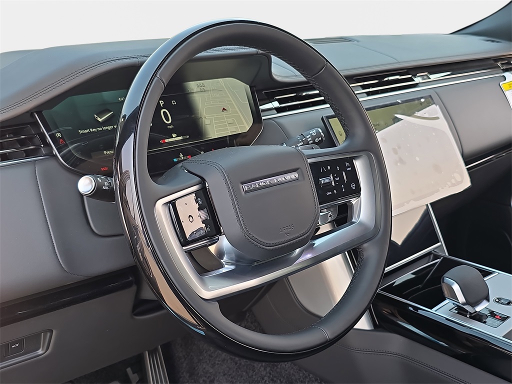 2025 Land Rover Range Rover SE photo 17