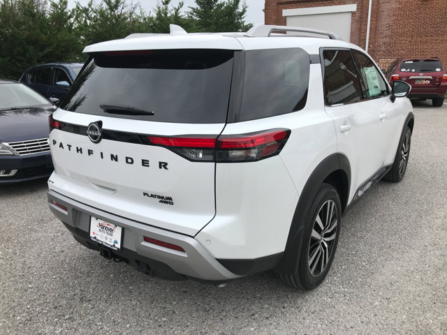 2025 Nissan Pathfinder Platinum photo 4