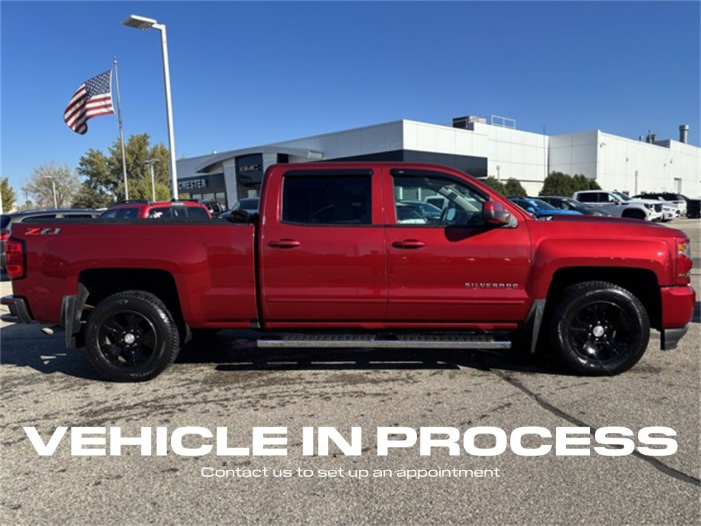 Used 2018 Chevrolet Silverado 1500 LT Z71 with VIN 3GCUKREC1JG164549 for sale in Rochester, Minnesota