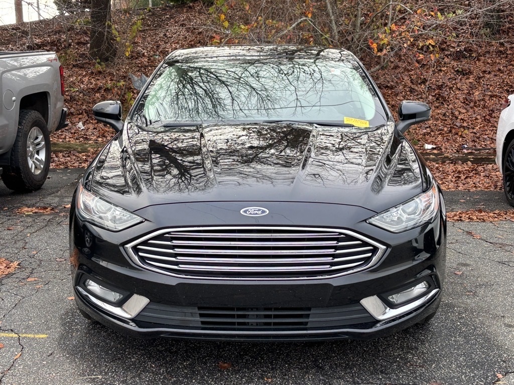 2017 Ford Fusion SE photo 3