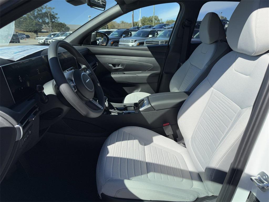 2025 Hyundai Santa Cruz SE photo 10