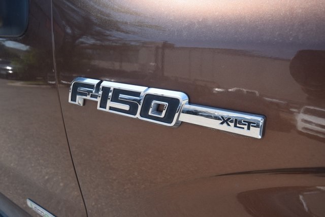 2011 Ford F-150 XLT photo 2