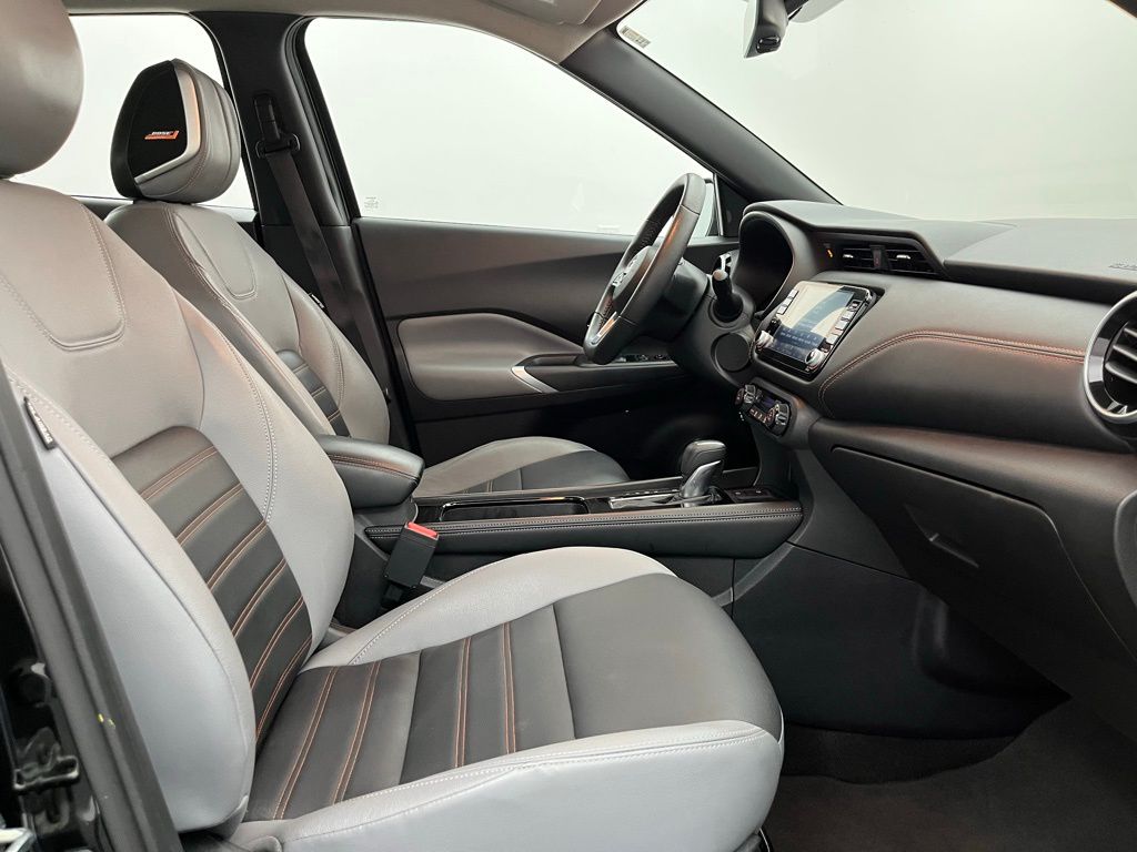 2023 Nissan Kicks SR photo 20