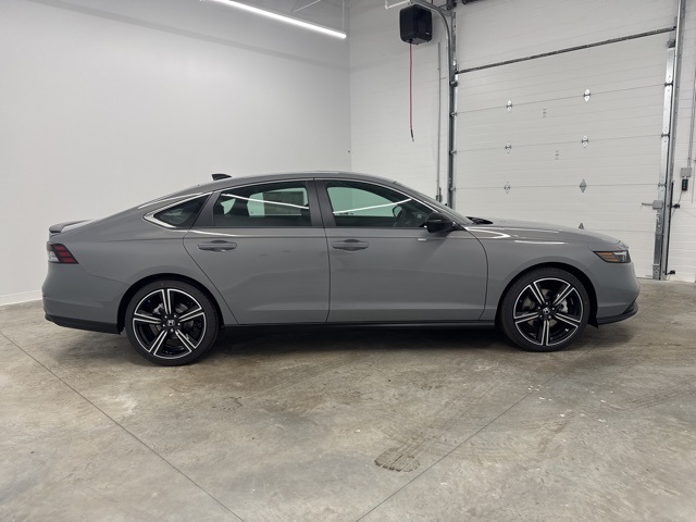 2025 Honda Accord Hybrid Sport photo 3