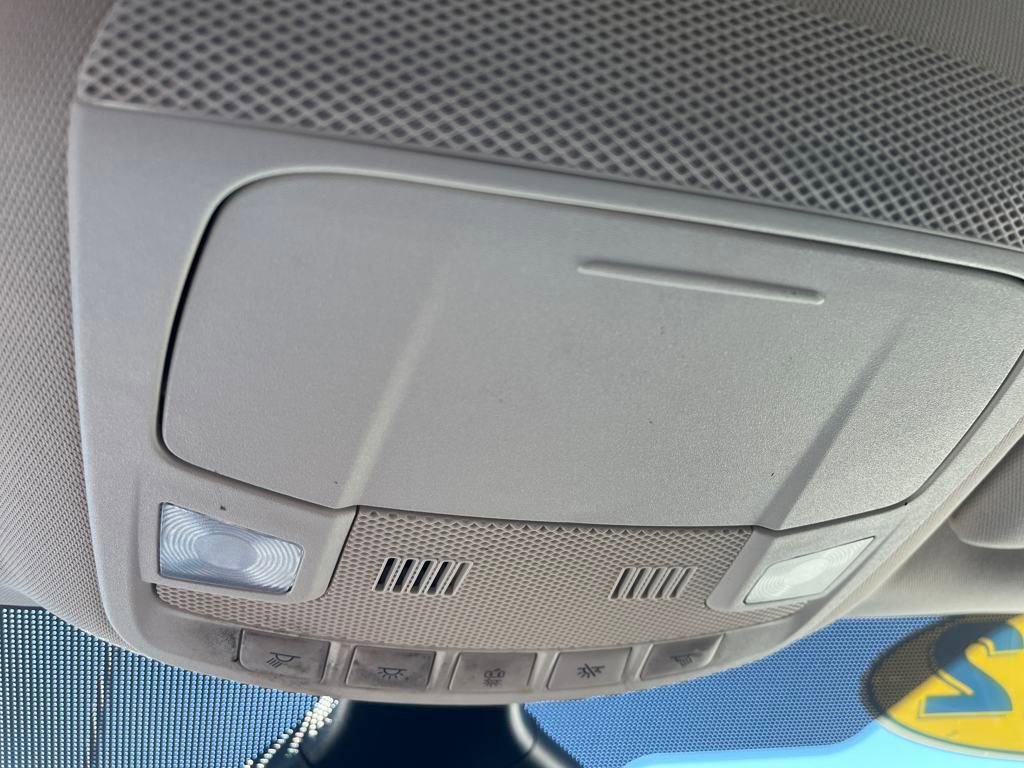 2022 Ford Edge Titanium photo 16