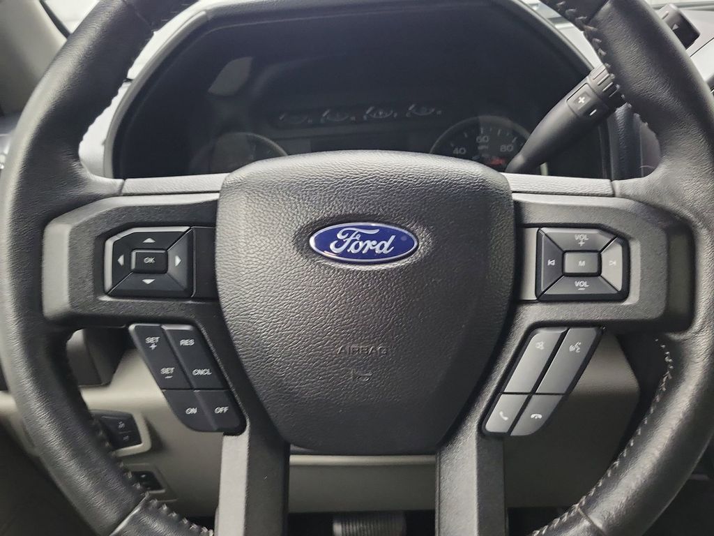 2019 Ford F-150 XLT photo 17