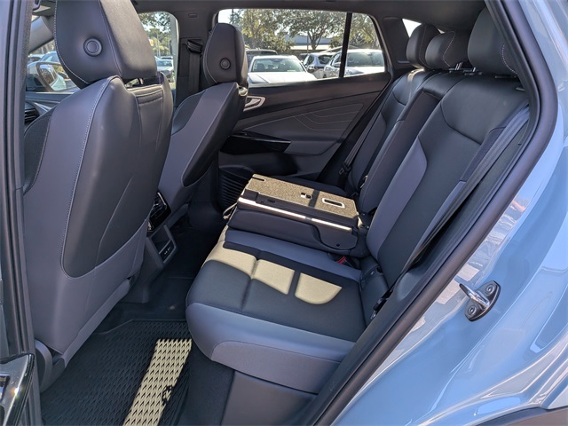 2025 Volkswagen ID.4 Pro S photo 14