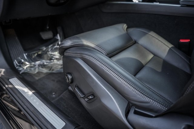 2022 Volvo XC60 Inscription photo 29