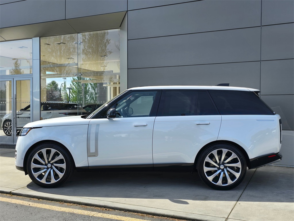 2025 Land Rover Range Rover Autobiography photo 4