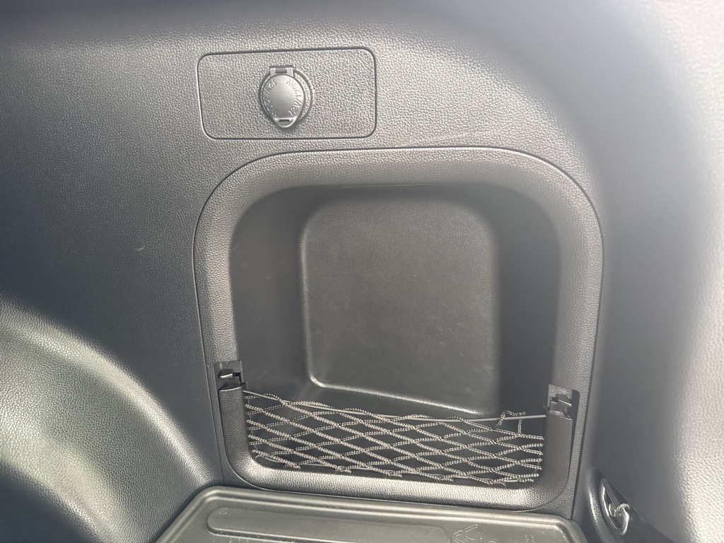 2023 Toyota RAV4 Hybrid Limited photo 17