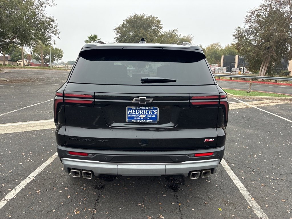2026 Chevrolet Traverse Z71 photo 3