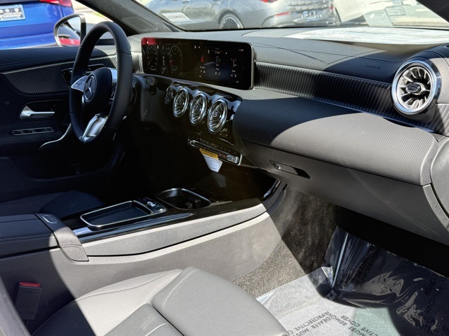 2025 Mercedes Benz CLA 250 4MATIC photo 27