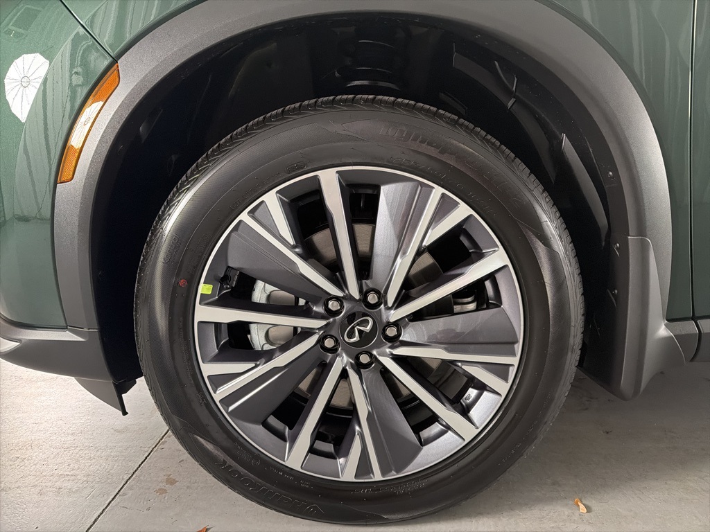 2026 Infiniti QX60 Luxe photo 2