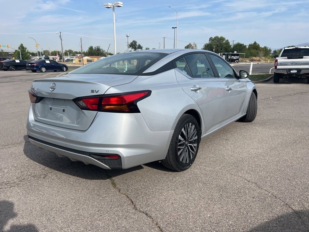 2024 Nissan Altima 2.5 SV photo 4