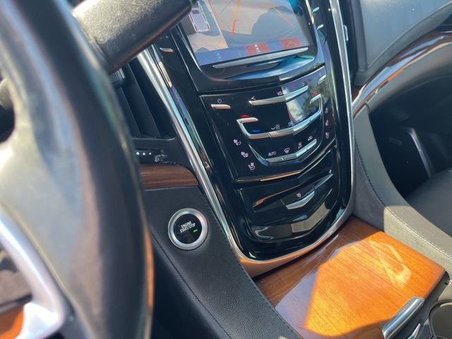 2017 Cadillac Escalade Premium Luxury photo 26