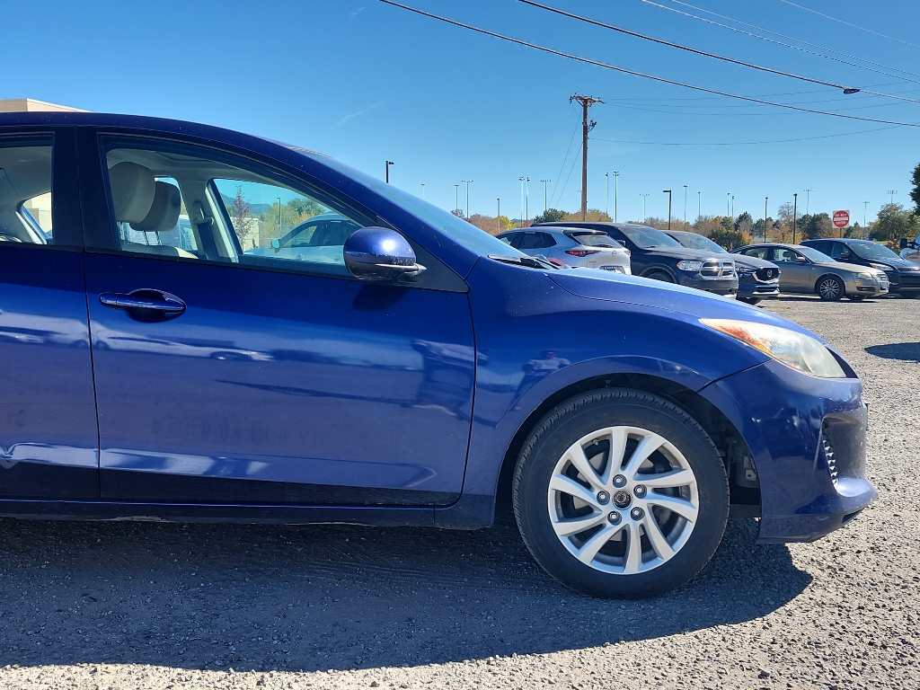 2012 Mazda Mazda3 Touring photo 4