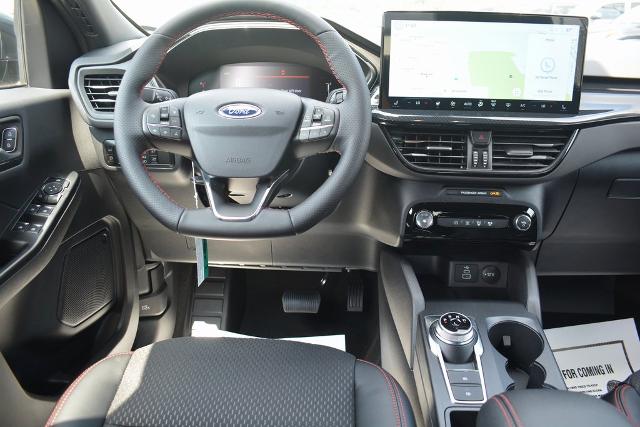 2025 Ford Escape Hybrid ST-Line Select photo 2