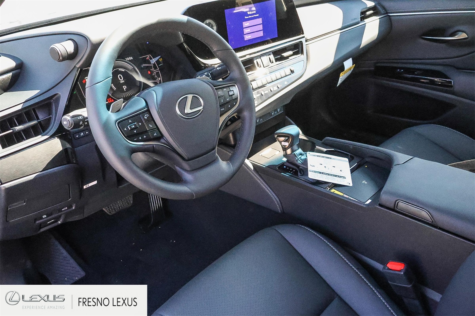 2025 Lexus ES 300h photo 19