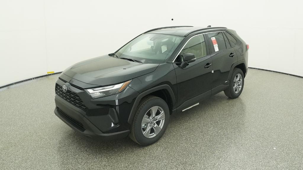 2025 Toyota RAV4 XLE's photo