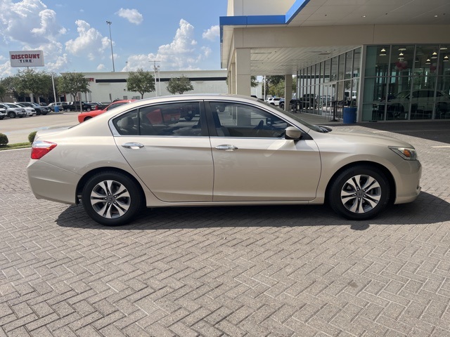 2015 Honda Accord LX photo 4