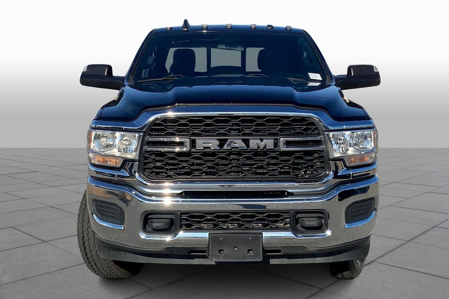2021 Ram 3500 Tradesman photo 3