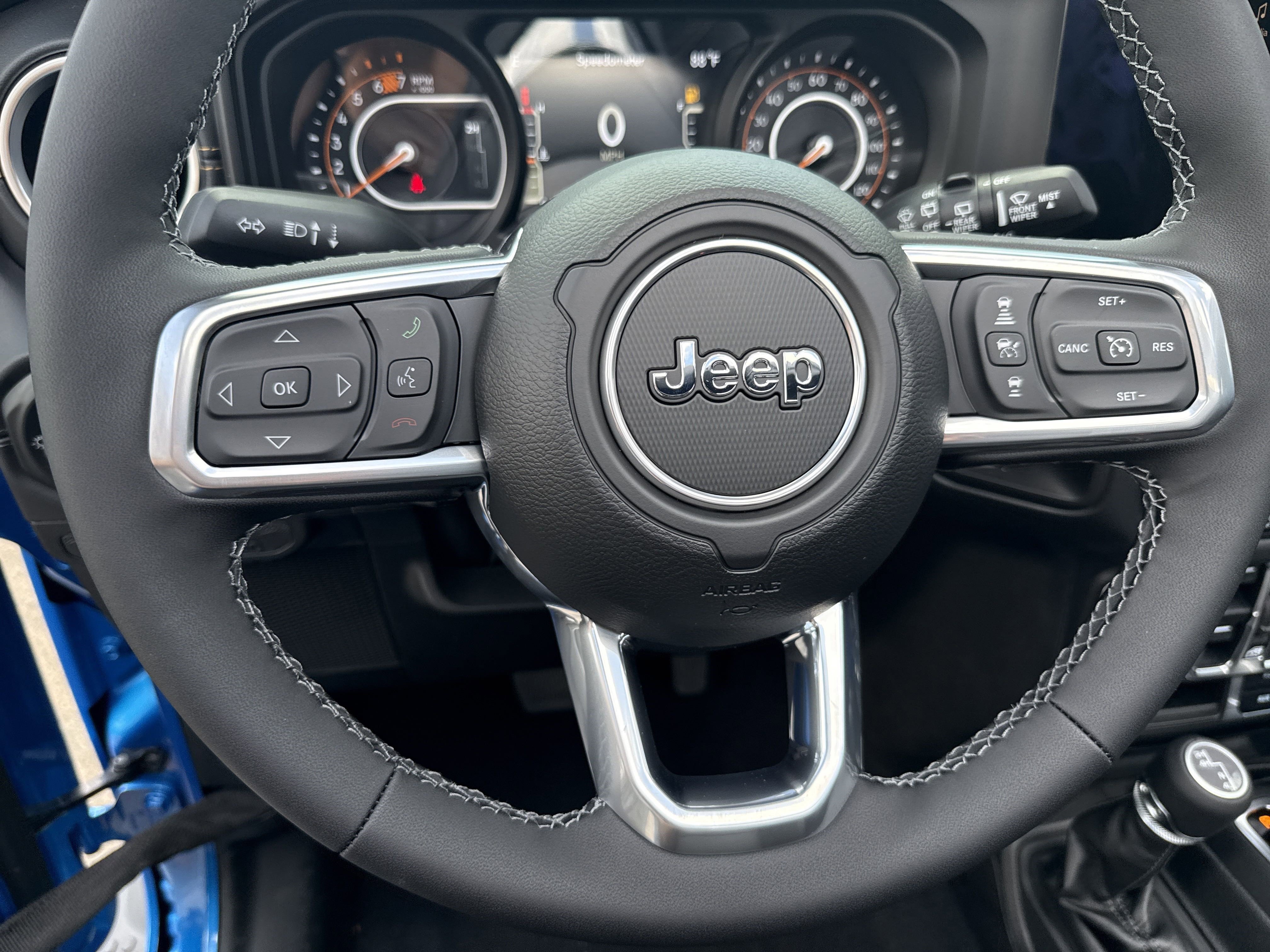 2025 Jeep Wrangler Sahara photo 3
