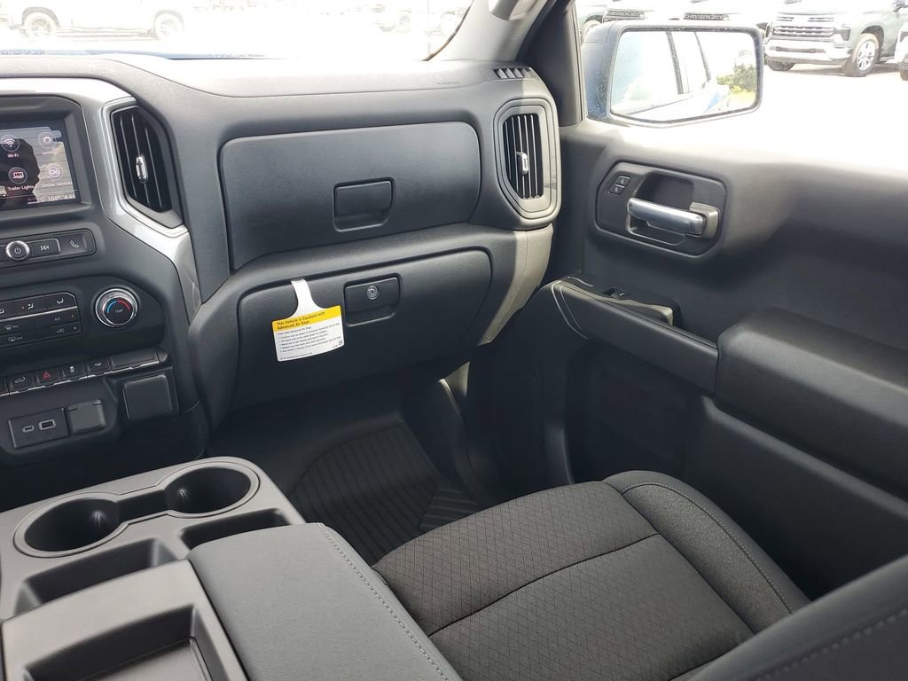 2025 Chevrolet Silverado 1500 Custom photo 7