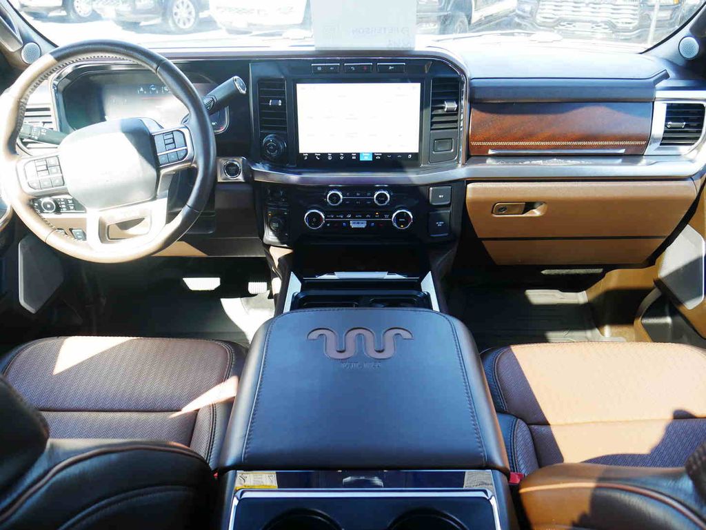 2024 Ford F-350 photo 4