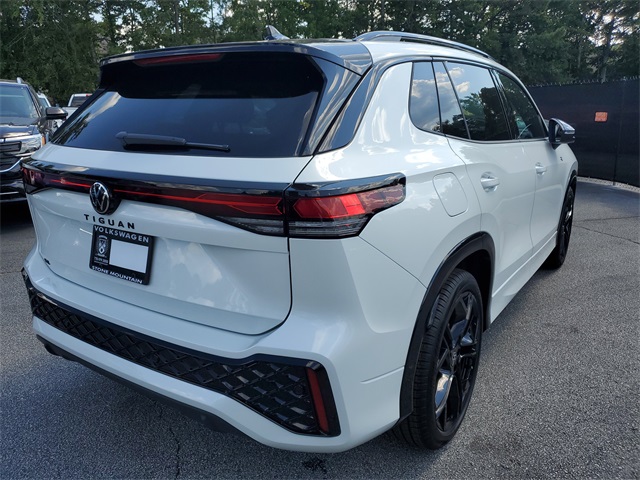 2025 Volkswagen Tiguan SE R-Line Black photo 4
