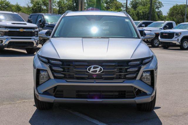 New 2025 Silver Hyundai SEL Convenience FWD image 2