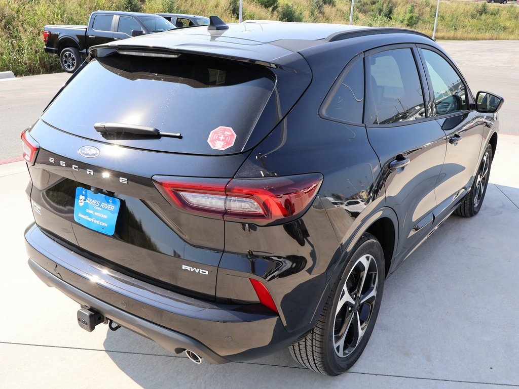 2025 Ford Escape ST-Line Elite photo 4