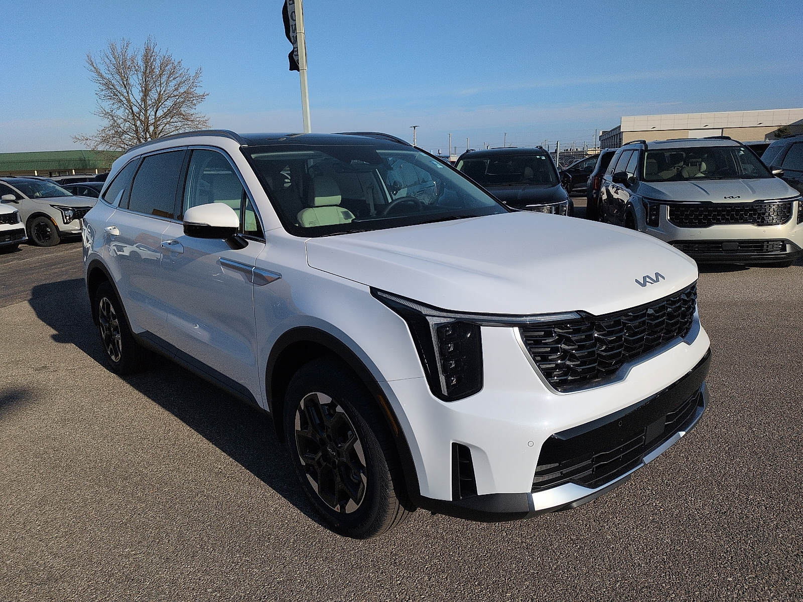 2026 Kia Sorento S's photo