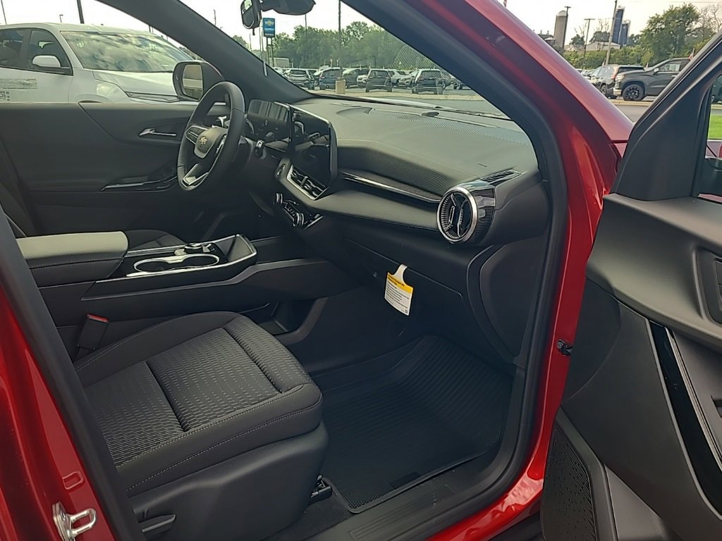2026 Chevrolet Equinox LT photo 21