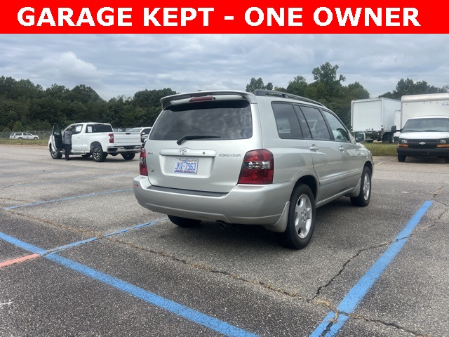 2004 Toyota RAV4 Limited photo 2