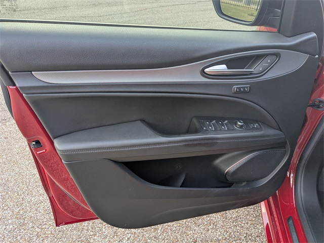 2022 Alfa Romeo Stelvio Ti photo 19