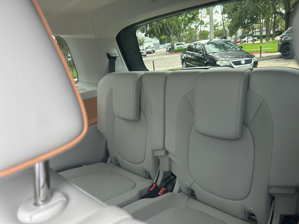 2025 Volkswagen ID. Buzz Pro Plus photo 41