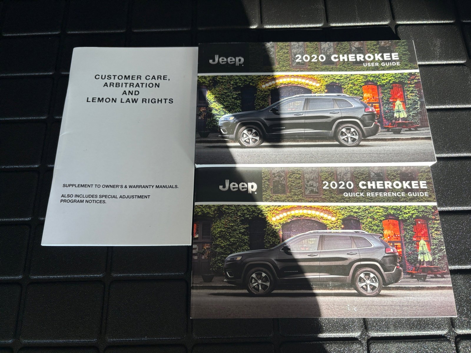 2020 Jeep Cherokee Limited photo 40