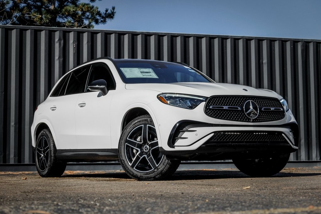 2026 Mercedes-Benz GLC Base's photo