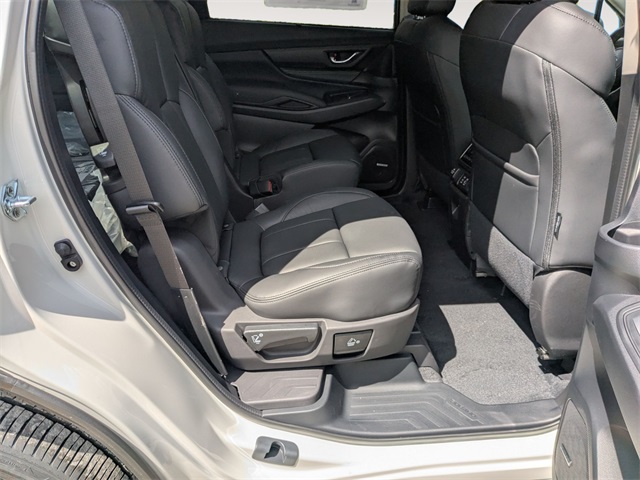 2025 Subaru Ascent Onyx Edition Touring photo 25