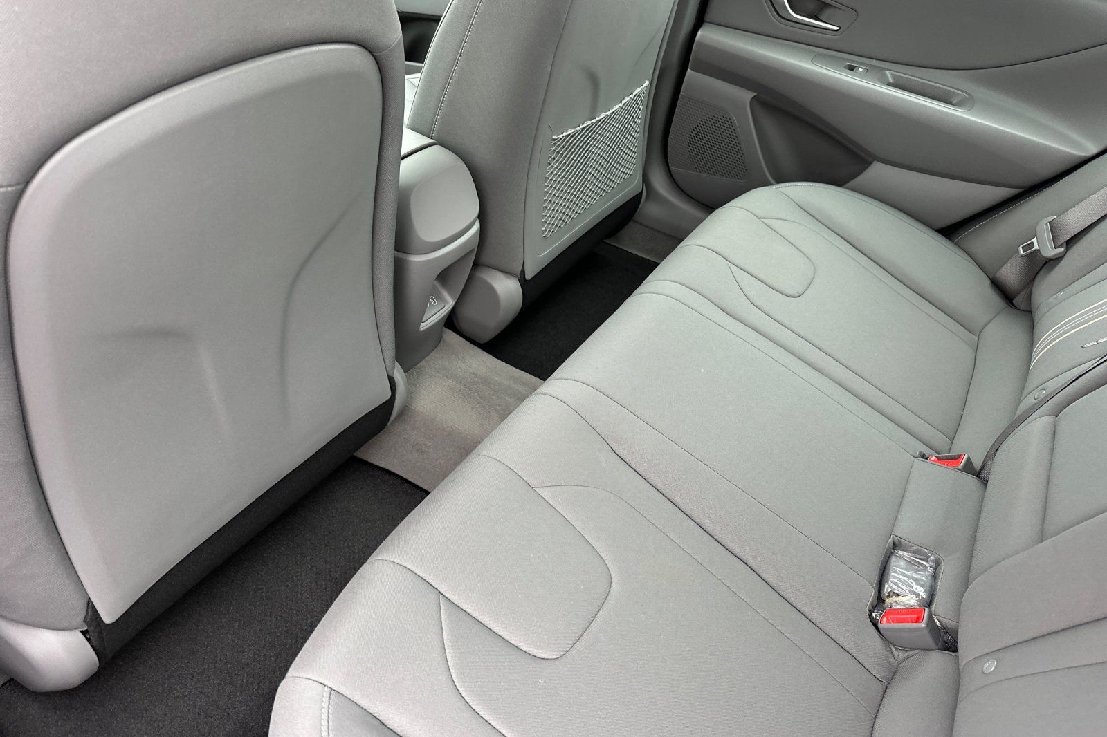 2025 Hyundai Elantra SEL Convenience photo 11