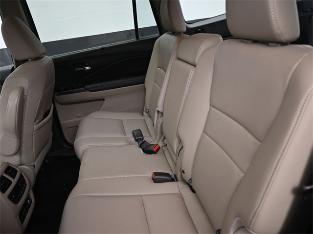 2019 Honda Pilot Touring photo 14