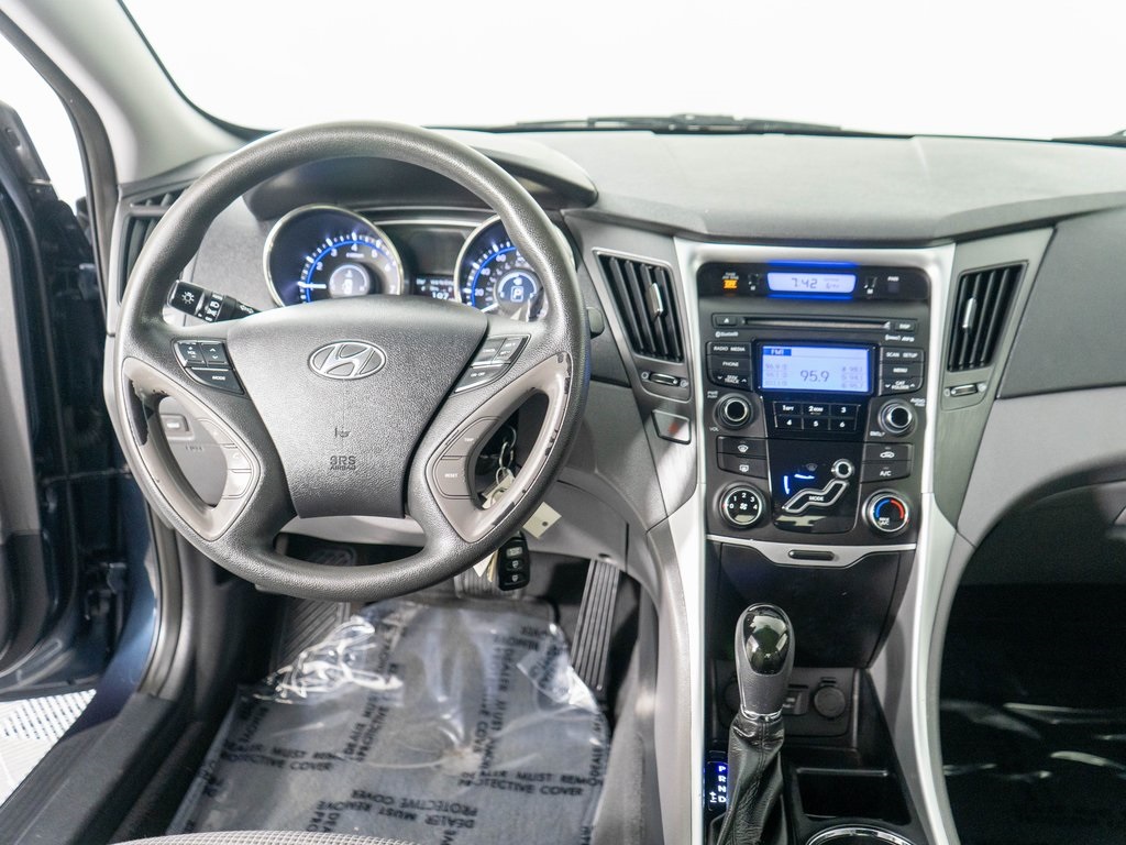 2012 Hyundai Sonata GLS photo 12