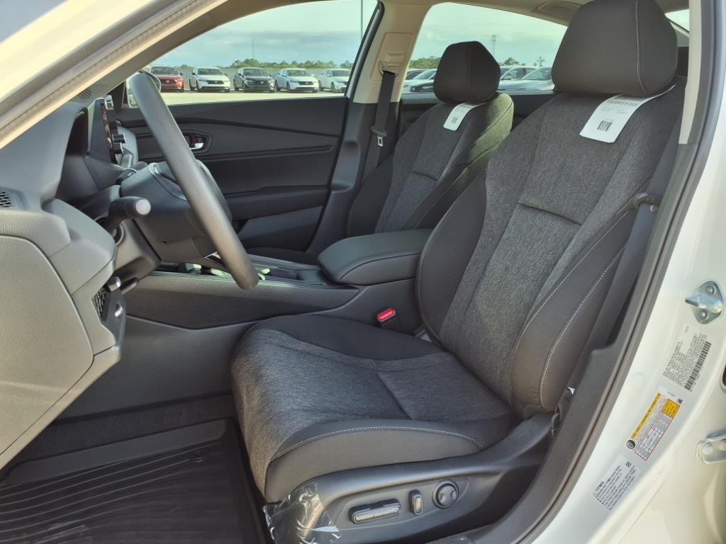 2025 Honda Accord SE photo 8