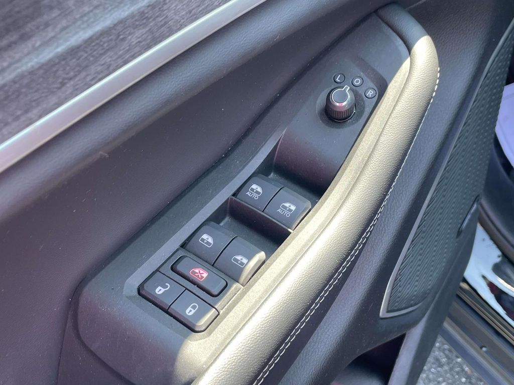 2023 Jeep Cherokee Base photo 20