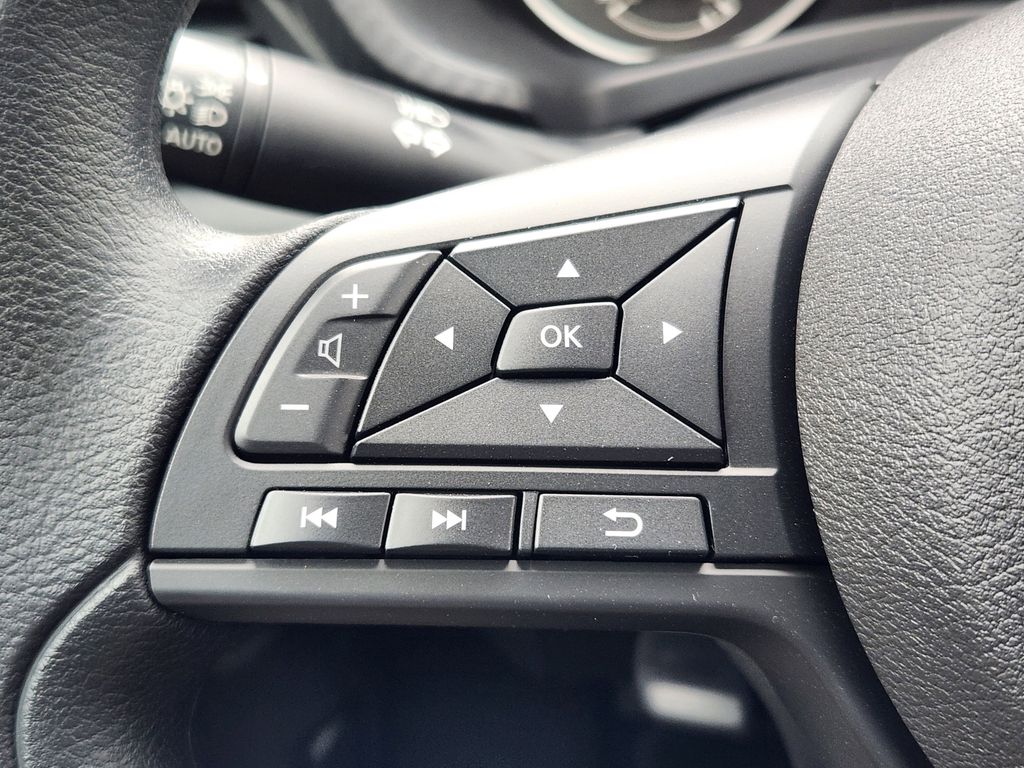2025 Nissan Sentra S photo 17